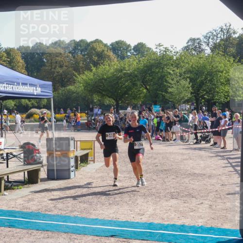 08.09.2024 - Stadtparktriathlon Luisa Fischer http://msf.ph/oto/7036170 08.09.2024 11:26:46 Ziel 323, 346, 357 meine-sportfotos.de