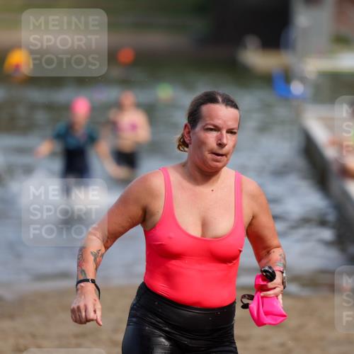 08.09.2024 - Stadtparktriathlon Michael Strokosch http://msf.ph/oto/7036176 08.09.2024 12:17:29 Schwimmen 855, 874, 878, 938 meine-sportfotos.de