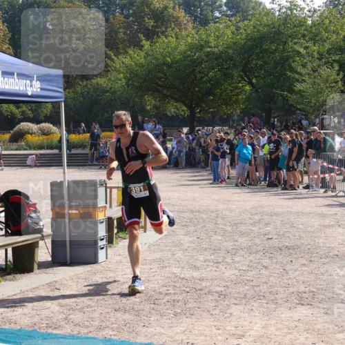 08.09.2024 - Stadtparktriathlon Luisa Fischer http://msf.ph/oto/7036192 08.09.2024 11:26:57 Ziel 323, 391 meine-sportfotos.de