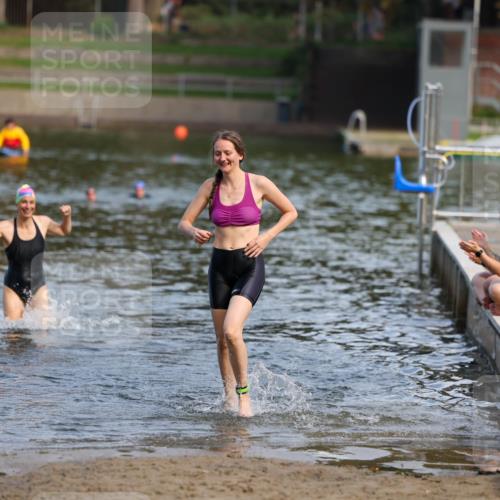 08.09.2024 - Stadtparktriathlon Michael Strokosch http://msf.ph/oto/7036203 08.09.2024 12:17:36 Schwimmen 855, 874, 878 meine-sportfotos.de