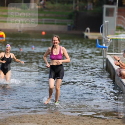 08.09.2024 - Stadtparktriathlon Michael Strokosch http://msf.ph/oto/7036205 08.09.2024 12:17:36 Schwimmen 855, 874, 878 meine-sportfotos.de