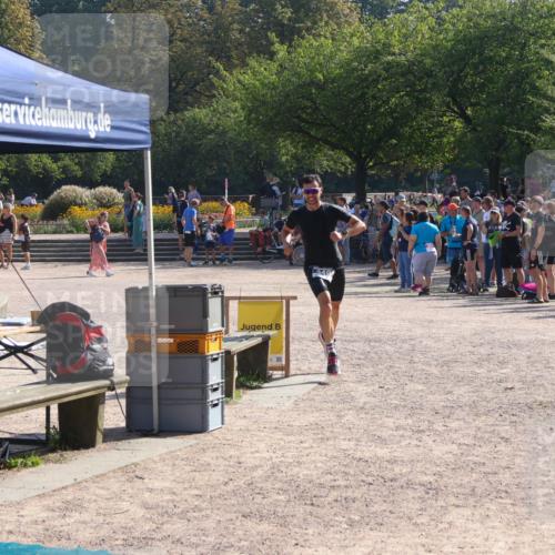08.09.2024 - Stadtparktriathlon Luisa Fischer http://msf.ph/oto/7036208 08.09.2024 11:27:05 Ziel 391, 449 meine-sportfotos.de