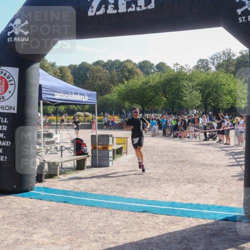 08.09.2024 - Stadtparktriathlon Luisa Fischer http://msf.ph/oto/7036215 08.09.2024 11:27:06 Ziel 303, 449 meine-sportfotos.de