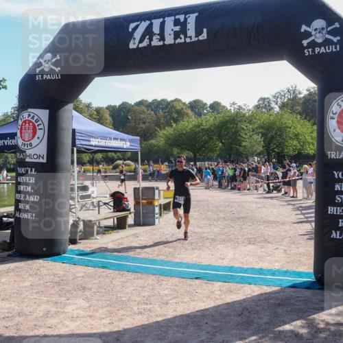 08.09.2024 - Stadtparktriathlon Luisa Fischer http://msf.ph/oto/7036216 08.09.2024 11:27:06 Ziel 303, 449 meine-sportfotos.de