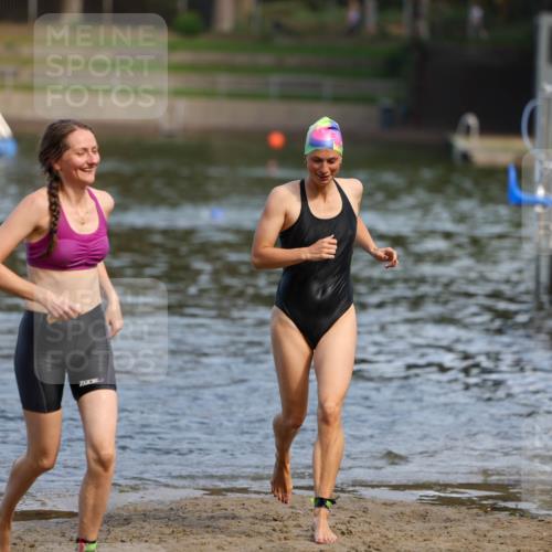 08.09.2024 - Stadtparktriathlon Michael Strokosch http://msf.ph/oto/7036225 08.09.2024 12:17:41 Schwimmen 855, 874 meine-sportfotos.de