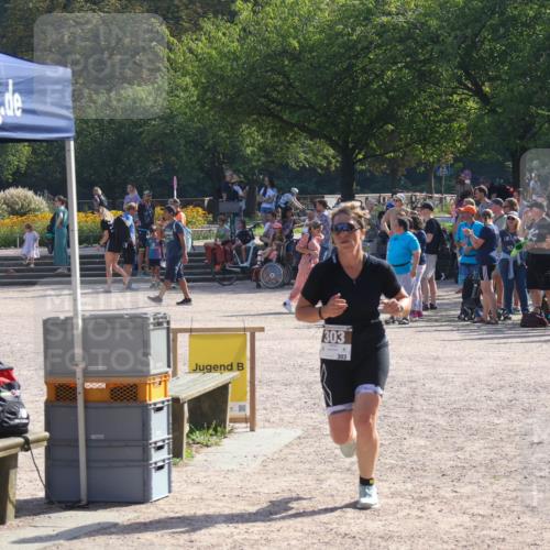 08.09.2024 - Stadtparktriathlon Luisa Fischer http://msf.ph/oto/7036226 08.09.2024 11:27:10 Ziel 303, 449 meine-sportfotos.de