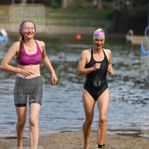 08.09.2024 - Stadtparktriathlon Michael Strokosch http://msf.ph/oto/7036233 08.09.2024 12:17:41 Schwimmen 855, 874 meine-sportfotos.de