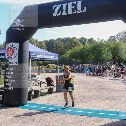 08.09.2024 - Stadtparktriathlon Luisa Fischer http://msf.ph/oto/7036254 08.09.2024 11:27:17 Ziel 303, 313, 348 meine-sportfotos.de