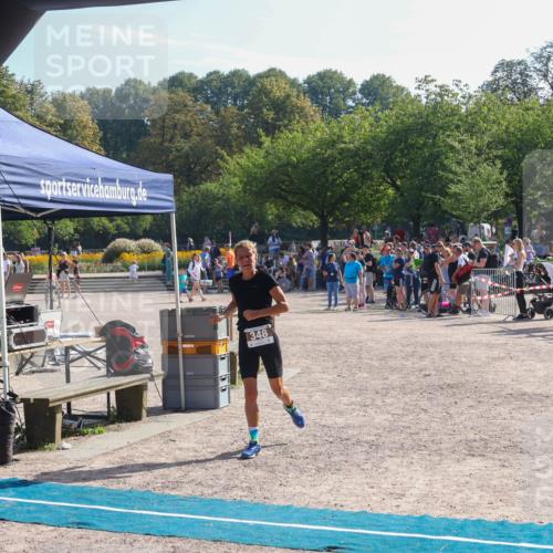 08.09.2024 - Stadtparktriathlon Luisa Fischer http://msf.ph/oto/7036267 08.09.2024 11:27:21 Ziel 313, 348 meine-sportfotos.de
