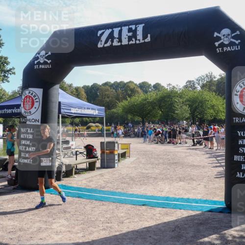 08.09.2024 - Stadtparktriathlon Luisa Fischer http://msf.ph/oto/7036274 08.09.2024 11:27:23 Ziel 313, 348 meine-sportfotos.de
