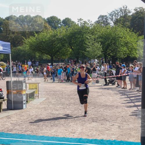 08.09.2024 - Stadtparktriathlon Luisa Fischer http://msf.ph/oto/7036285 08.09.2024 11:27:34 Ziel 363 meine-sportfotos.de