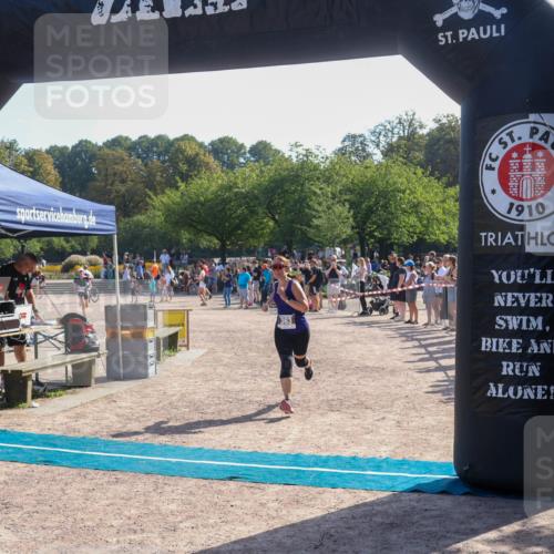 08.09.2024 - Stadtparktriathlon Luisa Fischer http://msf.ph/oto/7036287 08.09.2024 11:27:34 Ziel 363 meine-sportfotos.de