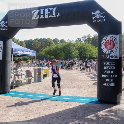 08.09.2024 - Stadtparktriathlon Luisa Fischer http://msf.ph/oto/7036291 08.09.2024 11:27:35 Ziel 321, 363 meine-sportfotos.de