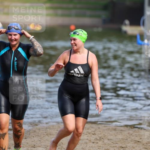 08.09.2024 - Stadtparktriathlon Michael Strokosch http://msf.ph/oto/7036297 08.09.2024 12:18:23 Schwimmen 882, 896, 898 meine-sportfotos.de