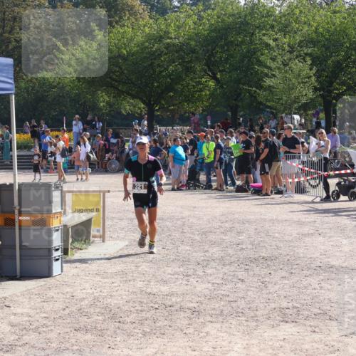 08.09.2024 - Stadtparktriathlon Luisa Fischer http://msf.ph/oto/7036299 08.09.2024 11:27:38 Ziel 321, 363 meine-sportfotos.de