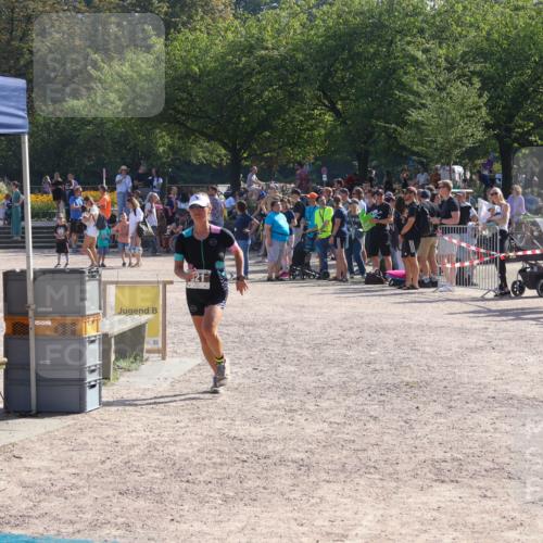 08.09.2024 - Stadtparktriathlon Luisa Fischer http://msf.ph/oto/7036301 08.09.2024 11:27:39 Ziel 321, 363 meine-sportfotos.de