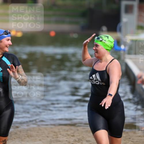08.09.2024 - Stadtparktriathlon Michael Strokosch http://msf.ph/oto/7036304 08.09.2024 12:18:24 Schwimmen 882, 898 meine-sportfotos.de