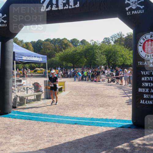 08.09.2024 - Stadtparktriathlon Luisa Fischer http://msf.ph/oto/7036307 08.09.2024 11:27:40 Ziel 321, 363 meine-sportfotos.de