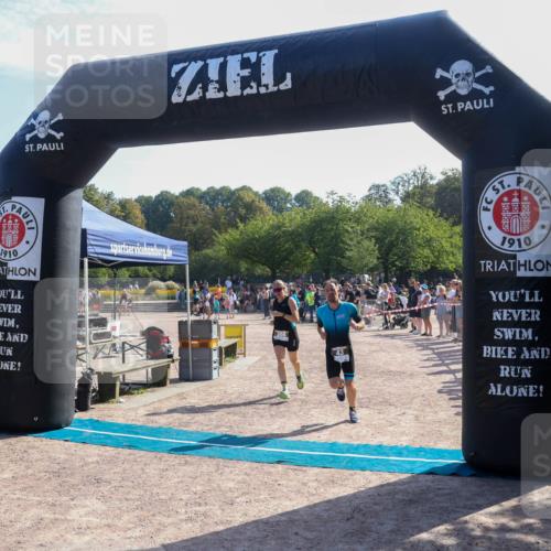 08.09.2024 - Stadtparktriathlon Luisa Fischer http://msf.ph/oto/7036317 08.09.2024 11:27:46 Ziel 43, 308, 321 meine-sportfotos.de