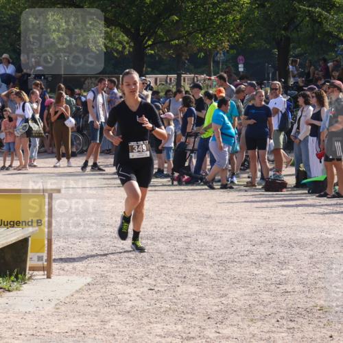 08.09.2024 - Stadtparktriathlon Luisa Fischer http://msf.ph/oto/7036331 08.09.2024 11:28:23 Ziel 349 meine-sportfotos.de