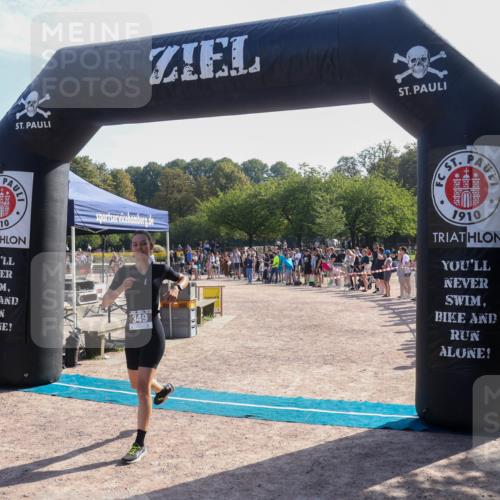 08.09.2024 - Stadtparktriathlon Luisa Fischer http://msf.ph/oto/7036343 08.09.2024 11:28:27 Ziel 349 meine-sportfotos.de