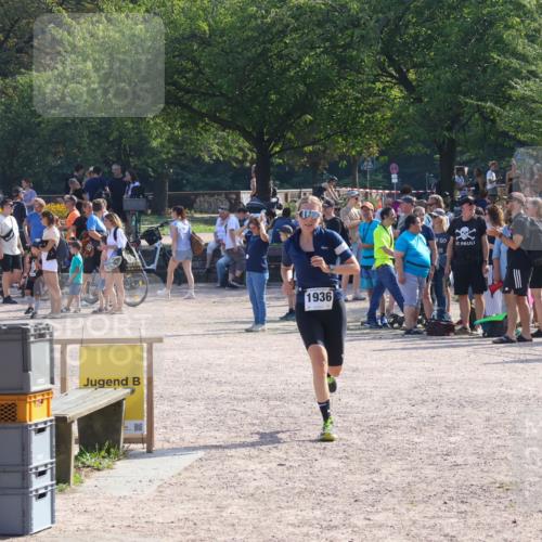 08.09.2024 - Stadtparktriathlon Luisa Fischer http://msf.ph/oto/7036346 08.09.2024 11:28:44 Ziel 1936 meine-sportfotos.de
