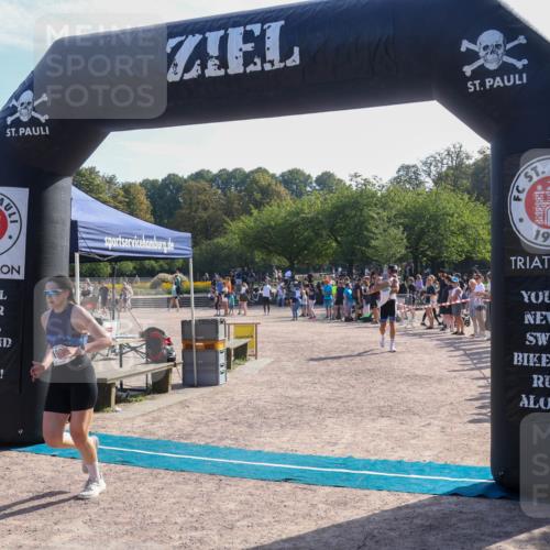 08.09.2024 - Stadtparktriathlon Luisa Fischer http://msf.ph/oto/7036364 08.09.2024 11:28:54 Ziel 435, 1937 meine-sportfotos.de