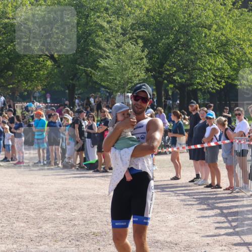 08.09.2024 - Stadtparktriathlon Luisa Fischer http://msf.ph/oto/7036371 08.09.2024 11:28:59 Ziel 435, 1937 meine-sportfotos.de