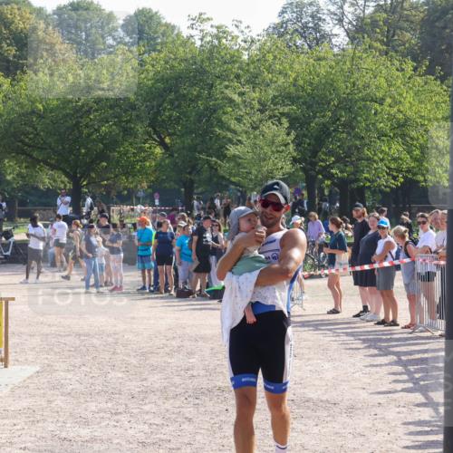 08.09.2024 - Stadtparktriathlon Luisa Fischer http://msf.ph/oto/7036374 08.09.2024 11:28:59 Ziel 435, 1937 meine-sportfotos.de