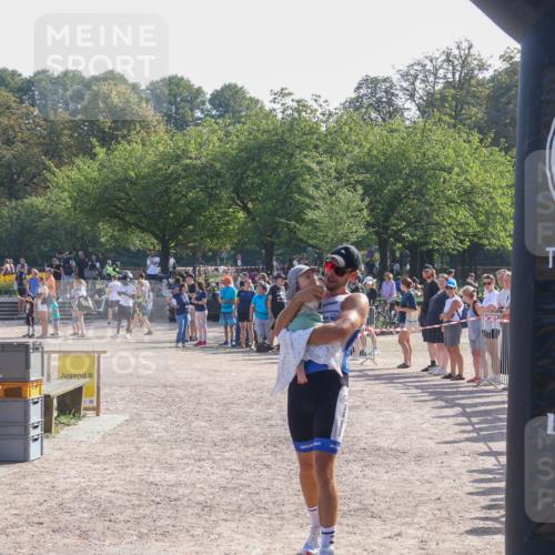 08.09.2024 - Stadtparktriathlon Luisa Fischer http://msf.ph/oto/7036376 08.09.2024 11:29:00 Ziel 386, 435, 1937 meine-sportfotos.de