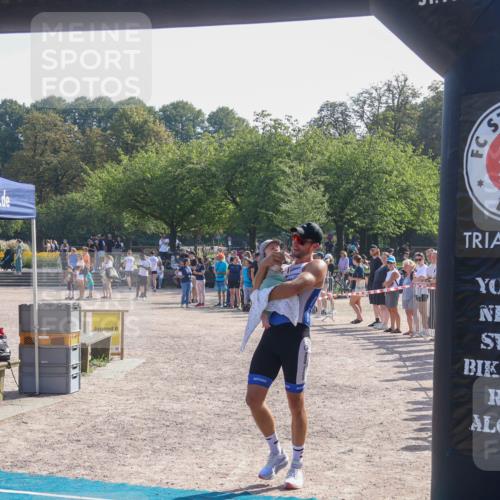 08.09.2024 - Stadtparktriathlon Luisa Fischer http://msf.ph/oto/7036377 08.09.2024 11:29:00 Ziel 386, 435, 1937 meine-sportfotos.de