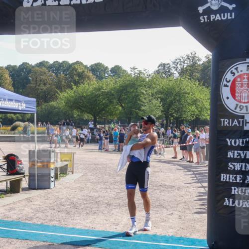 08.09.2024 - Stadtparktriathlon Luisa Fischer http://msf.ph/oto/7036378 08.09.2024 11:29:01 Ziel 386, 435 meine-sportfotos.de