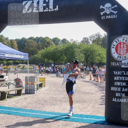 08.09.2024 - Stadtparktriathlon Luisa Fischer http://msf.ph/oto/7036379 08.09.2024 11:29:01 Ziel 386, 435 meine-sportfotos.de