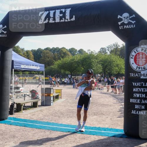 08.09.2024 - Stadtparktriathlon Luisa Fischer http://msf.ph/oto/7036382 08.09.2024 11:29:02 Ziel 386, 435 meine-sportfotos.de