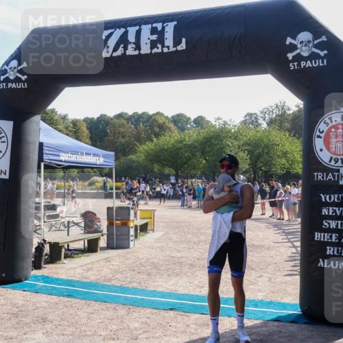 08.09.2024 - Stadtparktriathlon Luisa Fischer http://msf.ph/oto/7036386 08.09.2024 11:29:03 Ziel 298, 386, 435 meine-sportfotos.de