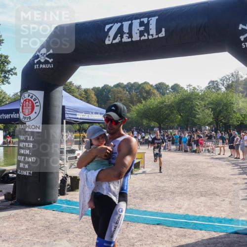 08.09.2024 - Stadtparktriathlon Luisa Fischer http://msf.ph/oto/7036392 08.09.2024 11:29:05 Ziel 298, 386, 435 meine-sportfotos.de