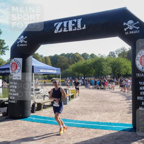 08.09.2024 - Stadtparktriathlon Luisa Fischer http://msf.ph/oto/7036406 08.09.2024 11:29:10 Ziel 298, 386, 398 meine-sportfotos.de