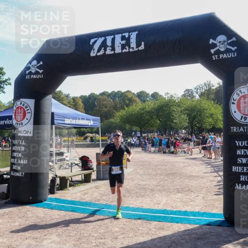 08.09.2024 - Stadtparktriathlon Luisa Fischer http://msf.ph/oto/7036407 08.09.2024 11:29:12 Ziel 298, 386, 398 meine-sportfotos.de