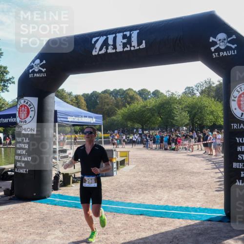08.09.2024 - Stadtparktriathlon Luisa Fischer http://msf.ph/oto/7036410 08.09.2024 11:29:12 Ziel 298, 386, 398 meine-sportfotos.de