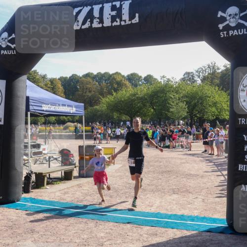 08.09.2024 - Stadtparktriathlon Luisa Fischer http://msf.ph/oto/7036418 08.09.2024 11:29:29 Ziel 407 meine-sportfotos.de