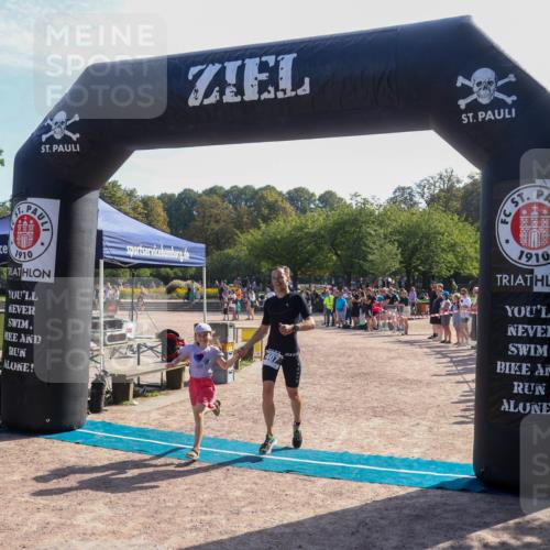 08.09.2024 - Stadtparktriathlon Luisa Fischer http://msf.ph/oto/7036420 08.09.2024 11:29:29 Ziel 407 meine-sportfotos.de