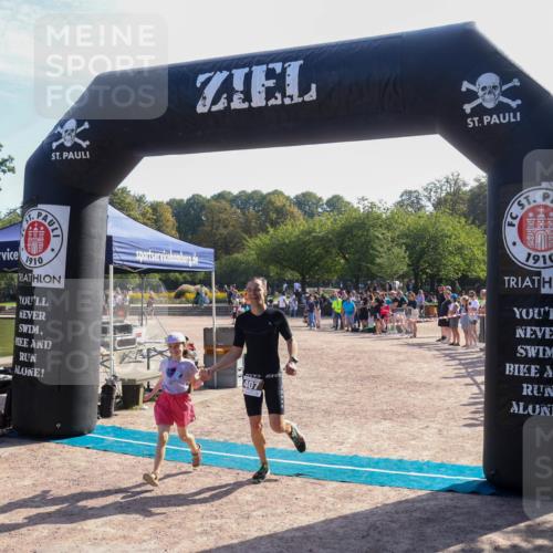 08.09.2024 - Stadtparktriathlon Luisa Fischer http://msf.ph/oto/7036421 08.09.2024 11:29:29 Ziel 407 meine-sportfotos.de