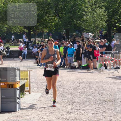 08.09.2024 - Stadtparktriathlon Luisa Fischer http://msf.ph/oto/7036423 08.09.2024 11:29:54 Ziel 332 meine-sportfotos.de