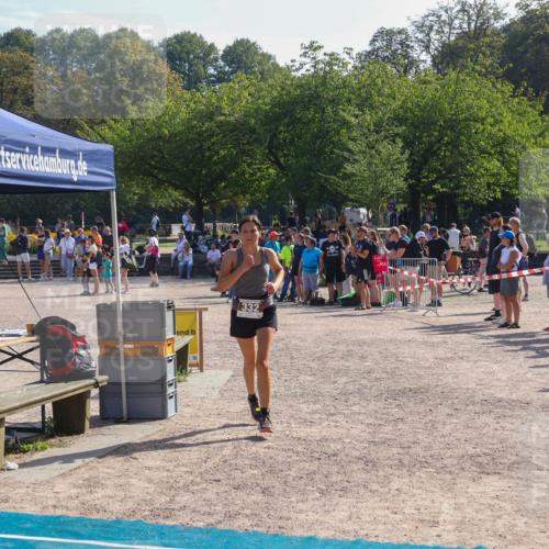 08.09.2024 - Stadtparktriathlon Luisa Fischer http://msf.ph/oto/7036425 08.09.2024 11:29:55 Ziel 332 meine-sportfotos.de