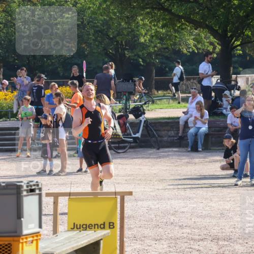 08.09.2024 - Stadtparktriathlon Luisa Fischer http://msf.ph/oto/7036431 08.09.2024 11:30:08 Ziel 427 meine-sportfotos.de