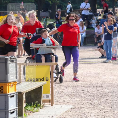 08.09.2024 - Stadtparktriathlon Luisa Fischer http://msf.ph/oto/7036442 08.09.2024 11:30:28 Ziel 233 meine-sportfotos.de