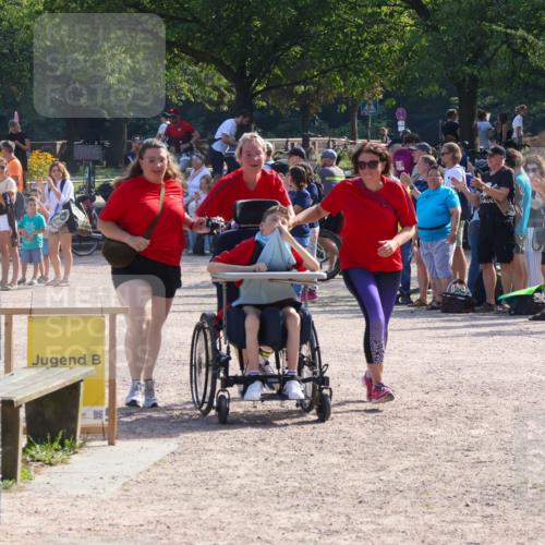 08.09.2024 - Stadtparktriathlon Luisa Fischer http://msf.ph/oto/7036447 08.09.2024 11:30:29 Ziel 233 meine-sportfotos.de