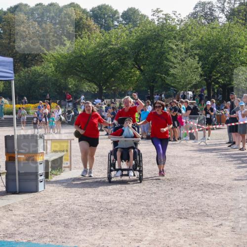 08.09.2024 - Stadtparktriathlon Luisa Fischer http://msf.ph/oto/7036452 08.09.2024 11:30:31 Ziel 233 meine-sportfotos.de