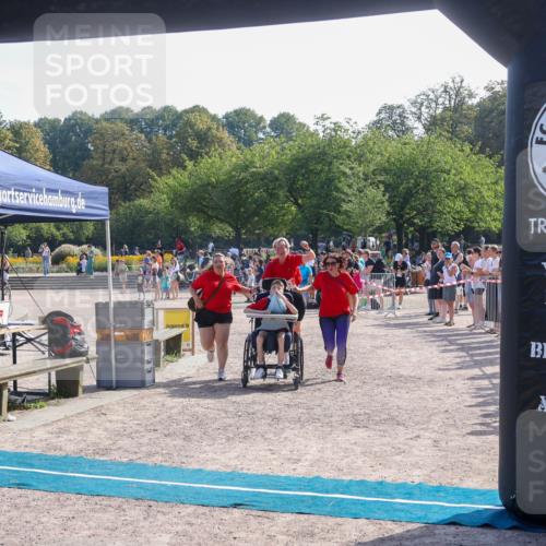 08.09.2024 - Stadtparktriathlon Luisa Fischer http://msf.ph/oto/7036454 08.09.2024 11:30:31 Ziel 233 meine-sportfotos.de