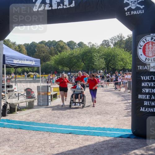 08.09.2024 - Stadtparktriathlon Luisa Fischer http://msf.ph/oto/7036456 08.09.2024 11:30:32 Ziel 233 meine-sportfotos.de